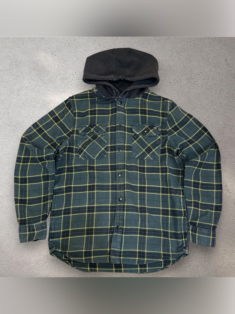Vans Men's Parkway II Hooded Flannel Shirt in the Green Gables/Black plaid Sz Sm